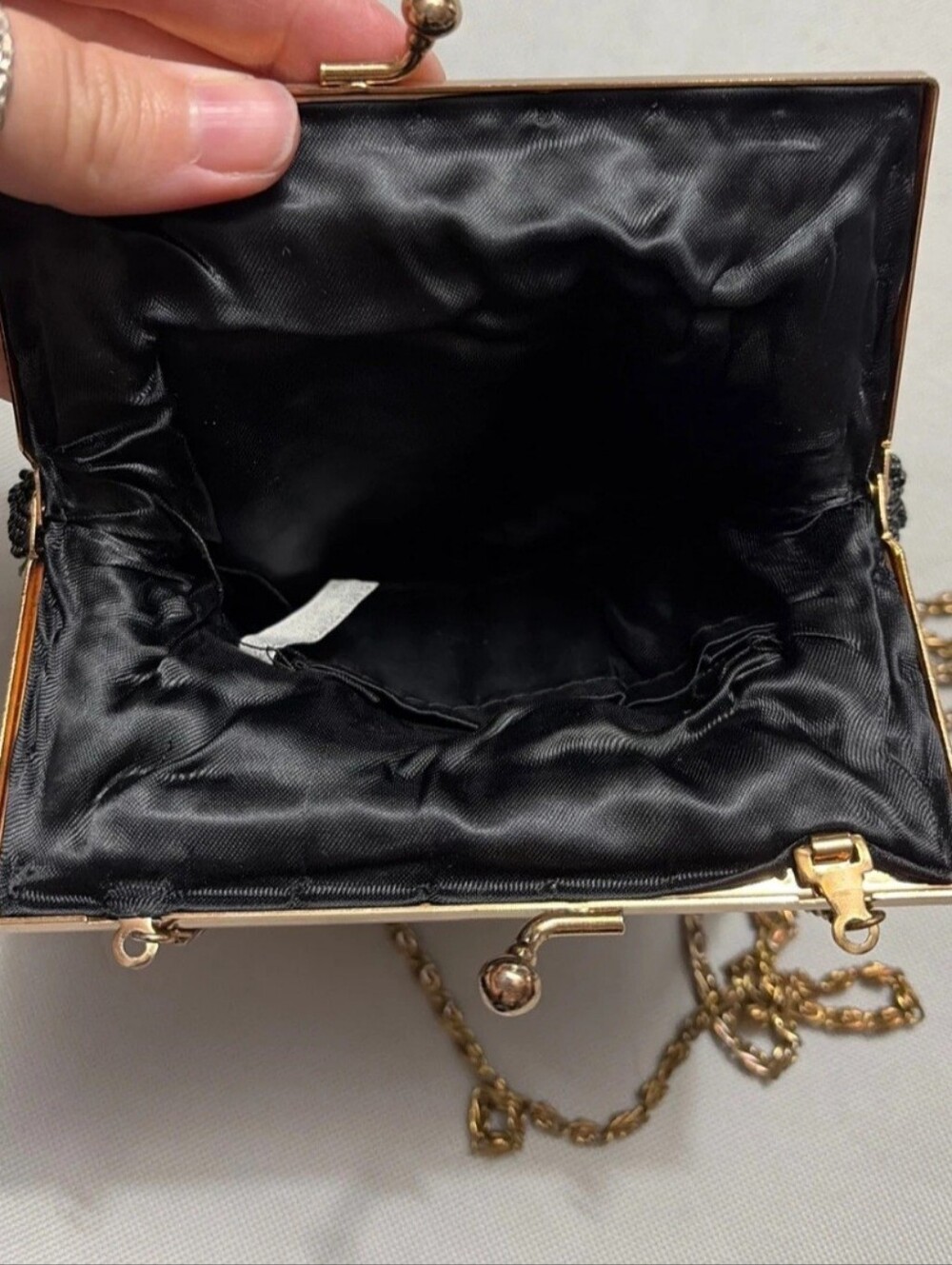 Vintage Crossbody Shell Evening Bag Clamshell Beaded Scalloped Kiss Lock Purse - Picture 4 of 7